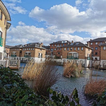 Riverside 1Br With Easy Transport 20Min To City Centre Londyn Zewnętrze zdjęcie